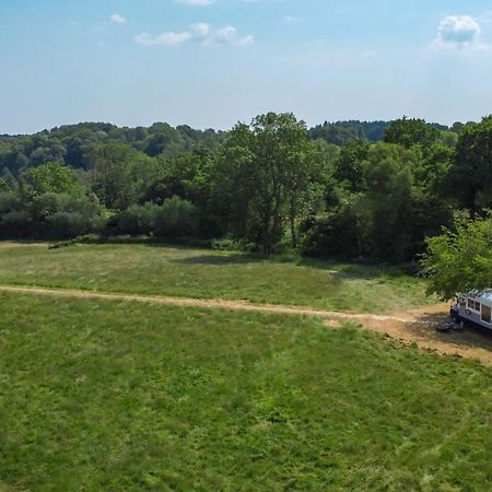 American School Bus Retreat With Hot Tub In Sussex Meadow Uckfield Luaran gambar