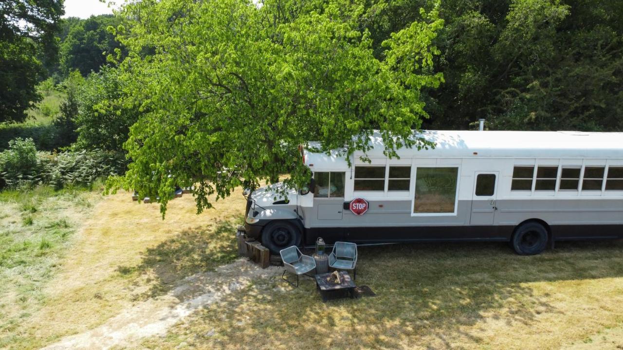 American School Bus Retreat With Hot Tub In Sussex Meadow Uckfield Luaran gambar